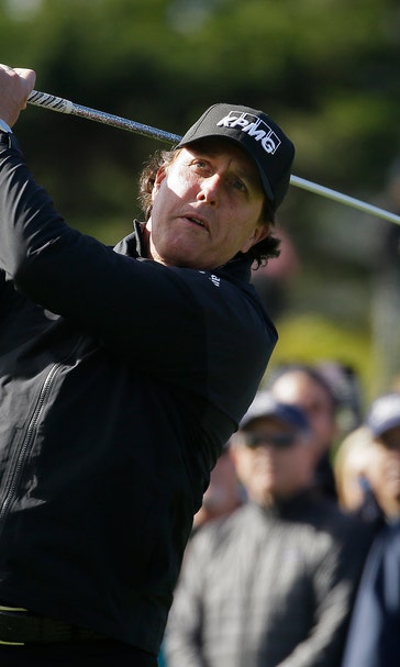 Phil Mickelson on brink of 5th Pebble Beach victory